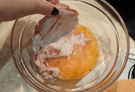 Фото шага рецепта Куриный шницель 175122 шаг 13  