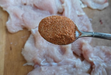 Фото шага рецепта Куриный шницель 175122 шаг 4  