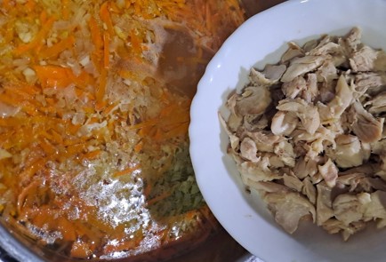 Фото шага рецепта Куриный суп с домашней пастой 190099 шаг 8  