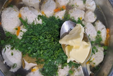 Фото шага рецепта Куриный суп с фрикадельками 189513 шаг 12  