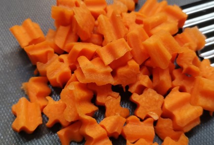 Фото шага рецепта Куриный суп с грибами 175405 шаг 2