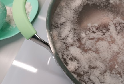 Фото шага рецепта Куриный суп с грибами 175405 шаг 5