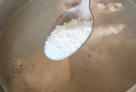 Фото шага рецепта Куриный суп с куркумой 190352 шаг 2  