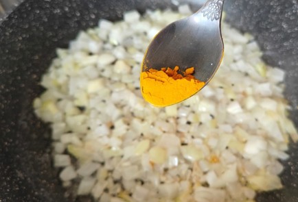 Фото шага рецепта Куриный суп с куркумой 190352 шаг 6  