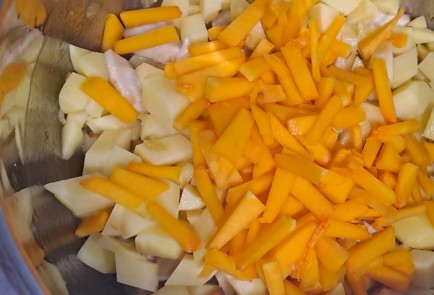 Фото шага рецепта Куриный суп с тыквой и сладким перцем 187977 шаг 6  