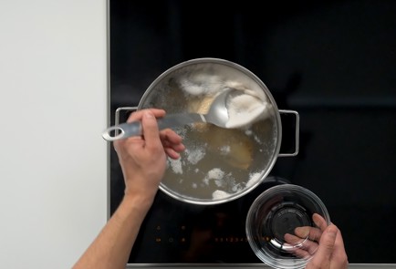 Фото шага рецепта Куриный суп с вермишелью 57997 шаг 2  