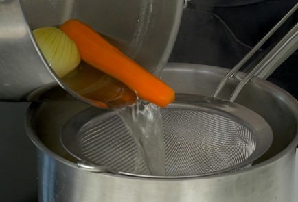 Фото шага рецепта Куриный суп с вермишелью 57997 шаг 4  