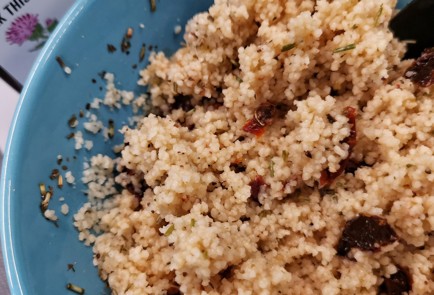 Фото шага рецепта Кускус с беконом и вялеными томатами 153026 шаг 9  