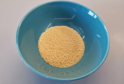 Фото шага рецепта Кускус с вялеными помидорами 140713 шаг 2  