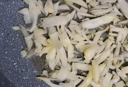 Фото шага рецепта Квашеная капуста жаренная на сковороде со сладким перцем 190821 шаг 3