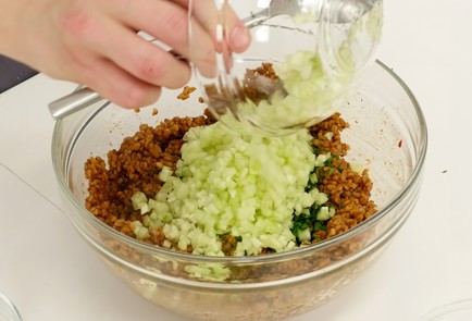Фото шага рецепта Булгур потурецки кысыр 125340 шаг 9  