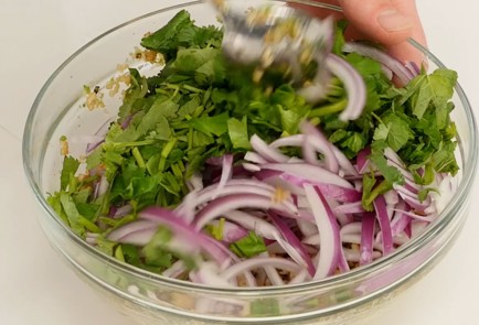 Фото шага рецепта Тайский куриный салат Лаб 114841 шаг 10  