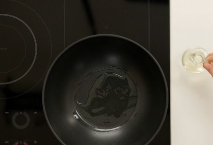 Фото шага рецепта Тайский куриный салат Лаб 114841 шаг 2  