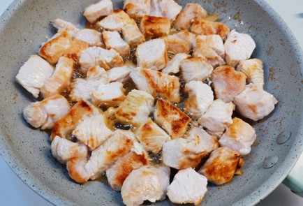 Фото шага рецепта Лапша ширатаки с индейкой 191154 шаг 6  