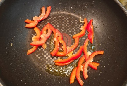 Фото шага рецепта Лапша с курицей в соусе терияки 175708 шаг 7  