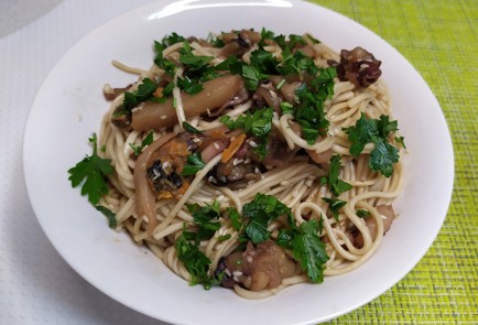 Фото шага рецепта Лапша с морепродуктами 190112 шаг 10  