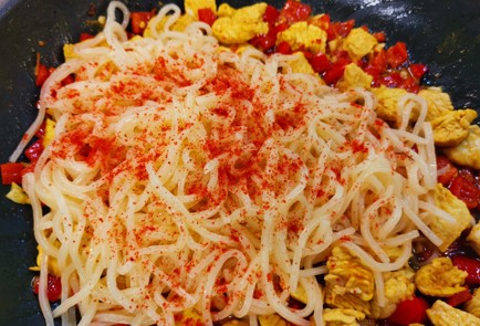 Фото шага рецепта Лапша ширатаки с индейкой 175672 шаг 10  