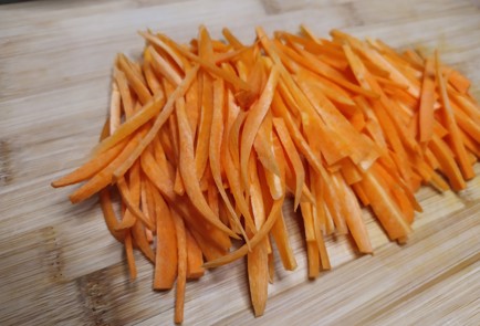 Фото шага рецепта Лапша удон с курицей и овощами 189145 шаг 1  