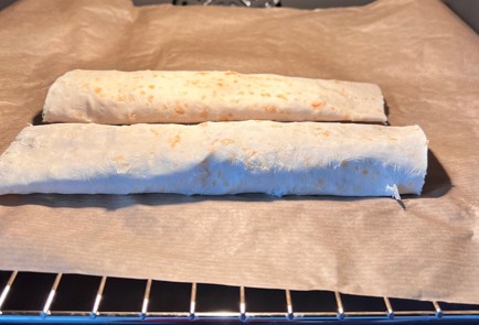 Фото шага рецепта Лаваш на завтрак 186963 шаг 4  