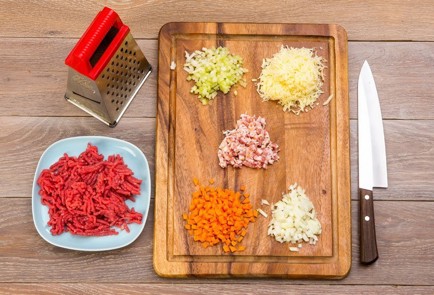 Фото шага рецепта Лазанья с соусом бешамель 46242 шаг 2  