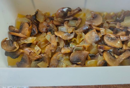 Фото шага рецепта Лазанья с грибами и помидорами 189211 шаг 14  