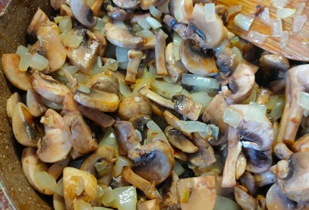 Фото шага рецепта Лазанья с грибами и помидорами 189211 шаг 6  