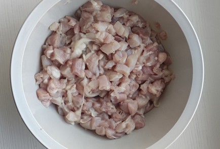 Фото шага рецепта Лазанья с капустой и куриными бедрышками 174823 шаг 1  