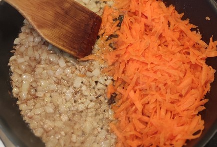 Фото шага рецепта Лазанья с капустой и куриными бедрышками 174823 шаг 5  