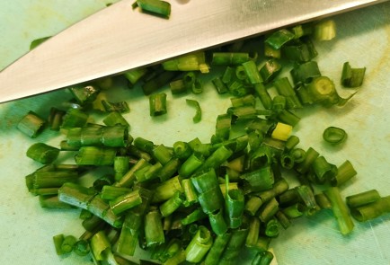 Фото шага рецепта Легкий куриный бульон с морковью и луком 151356 шаг 8  