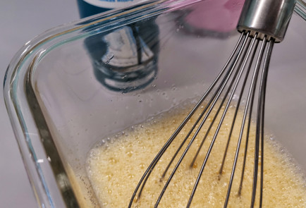 Фото шага рецепта Легкий воздушный омлет на козьем молоке 151575 шаг 3  