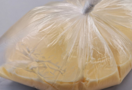 Фото шага рецепта Легкий воздушный омлет на козьем молоке 151575 шаг 5  