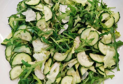 Фото шага рецепта Легкий европейский салат 175640 шаг 3