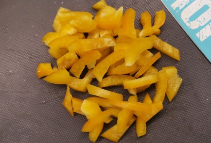 Фото шага рецепта Легкий европейский салат 175640 шаг 4