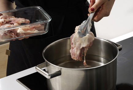 Фото шага рецепта Легкий и быстрый куриный суп 152843 шаг 2  