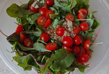 Фото шага рецепта Легкий салат с креветками 189917 шаг 13  