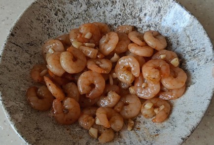 Фото шага рецепта Легкий салат с креветками 189917 шаг 6  