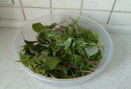 Фото шага рецепта Легкий салат с креветками 189917 шаг 7  