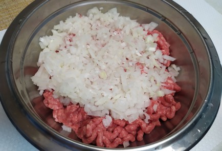 Фото шага рецепта Ленивые чебуреки 190143 шаг 2  