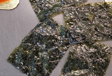 Фото шага рецепта Ленивые роллы без риса 174417 шаг 3