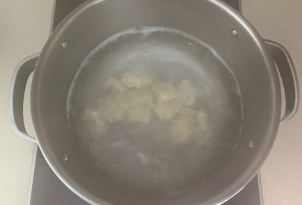 Фото шага рецепта Ленивые вареники с фруктовоягодной начинкой 174084 шаг 13  