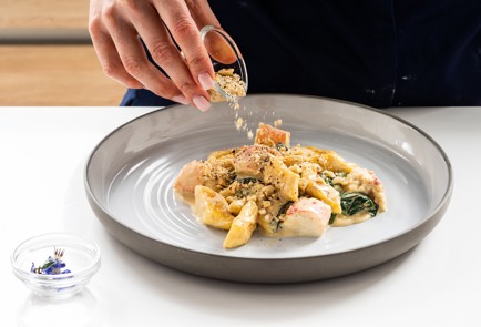 Фото шага рецепта Ленивые вареники с картошкой и сливочным соусом с крабом 140774 шаг 11  