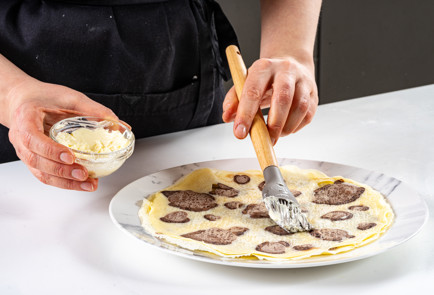 Фото шага рецепта Леопардовые блины 191321 шаг 10  