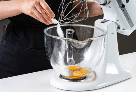 Фото шага рецепта Леопардовые блины 191321 шаг 2  