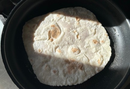 Фото шага рецепта Лепешки с фаршем 189805 шаг 6  