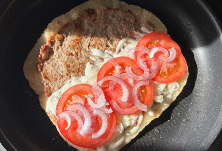 Фото шага рецепта Лепешки с фаршем 189805 шаг 8  