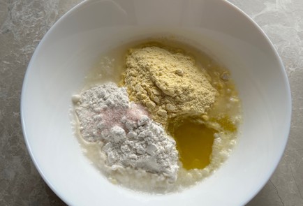 Фото шага рецепта Лепешки с начинкой 174354 шаг 2  