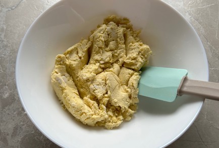 Фото шага рецепта Лепешки с начинкой 174354 шаг 3  