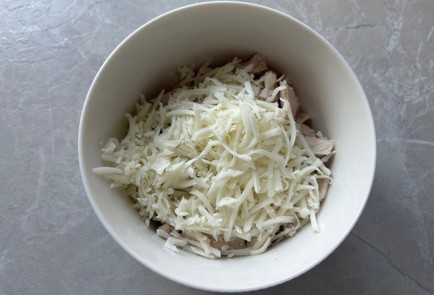 Фото шага рецепта Лепешки с начинкой 189383 шаг 3  