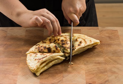 Фото шага рецепта Лепешки с творогом и зеленью 152560 шаг 12  