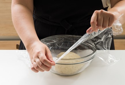 Фото шага рецепта Лепешки с творогом и зеленью 152560 шаг 4  